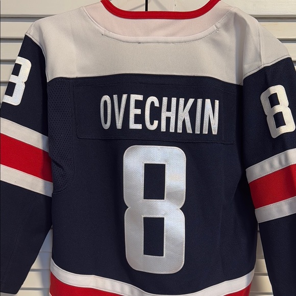 Youth S/M Ovechkin Capitals Hockey Jersey - Picture 1 of 9